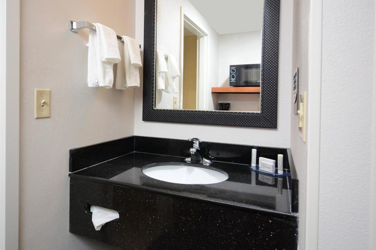 Fairfield Inn & Suites By Marriott Charlottesville North Экстерьер фото