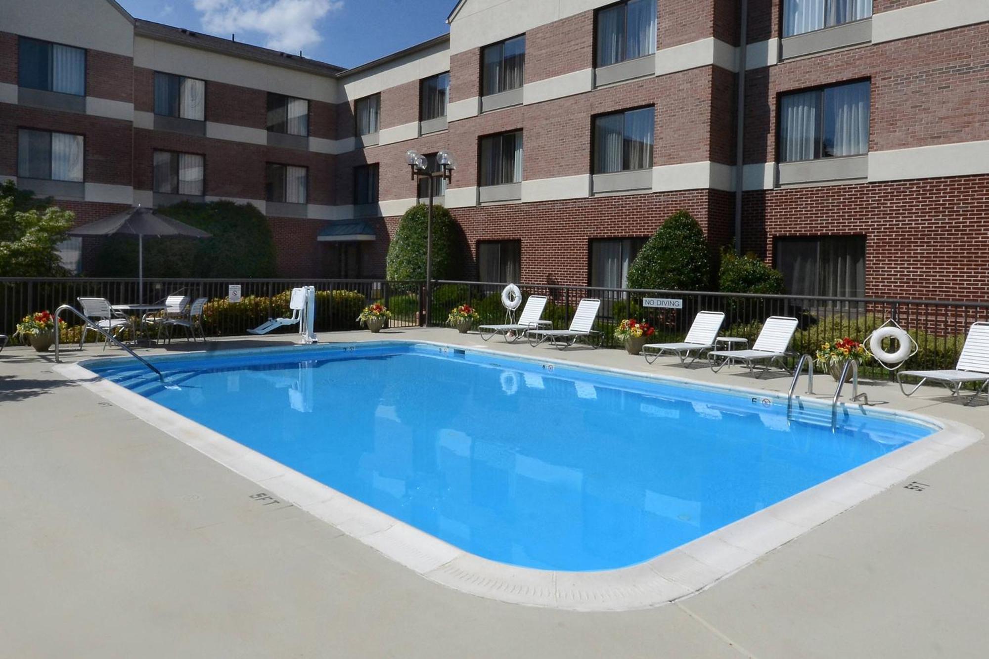 Fairfield Inn & Suites By Marriott Charlottesville North Экстерьер фото