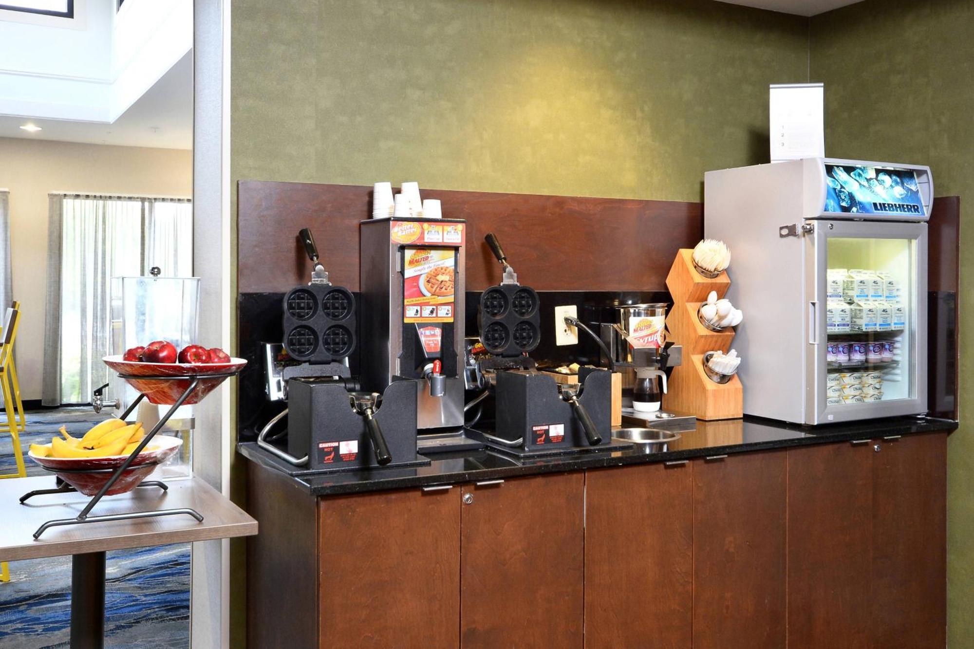 Fairfield Inn & Suites By Marriott Charlottesville North Экстерьер фото